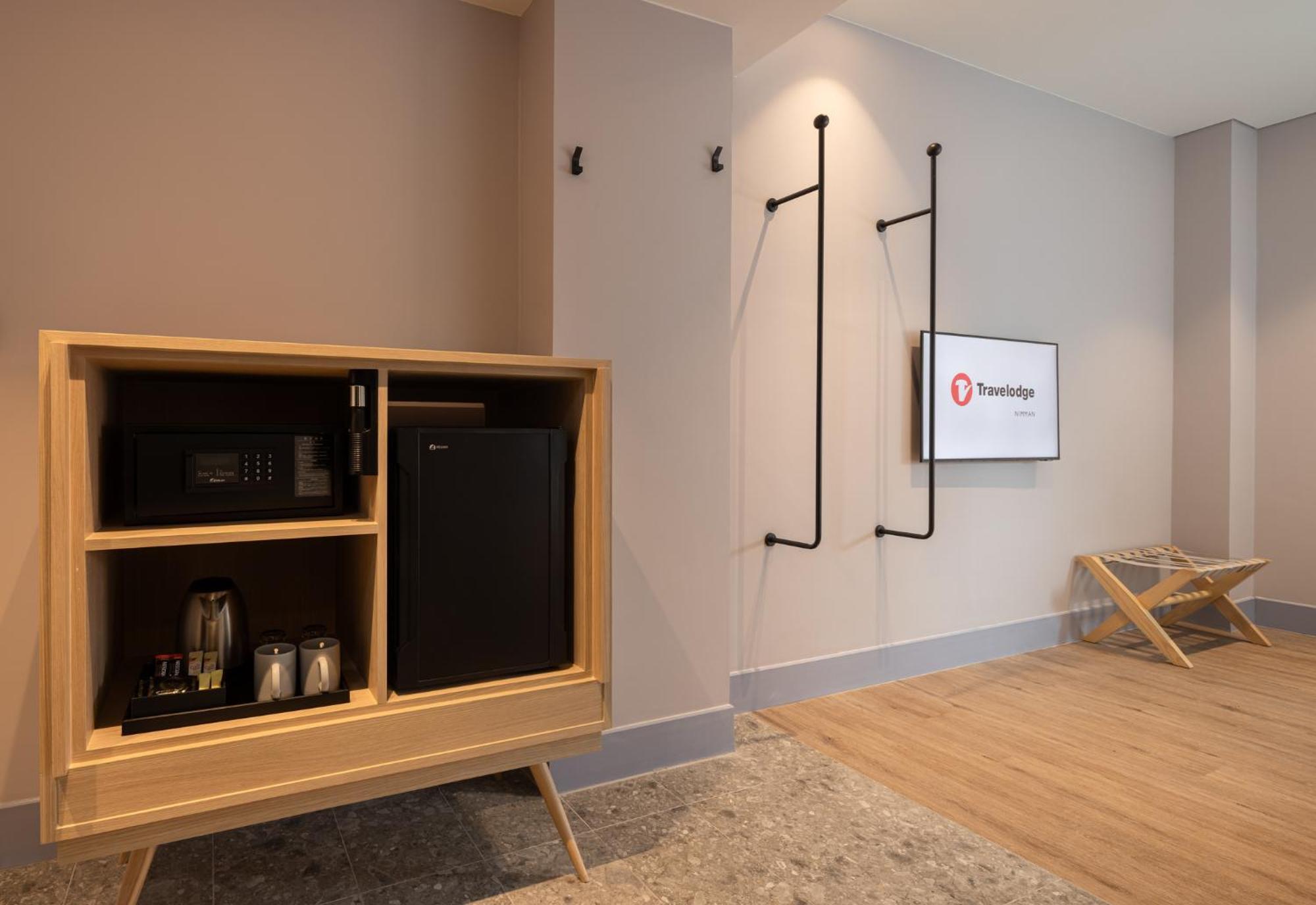 Travelodge Nimman Чиангмай Екстериор снимка