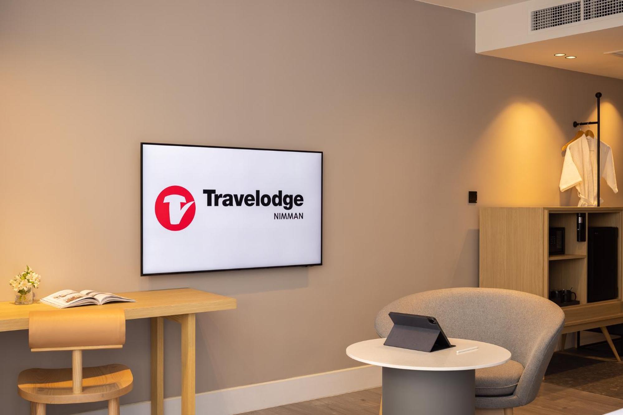 Travelodge Nimman Чиангмай Екстериор снимка