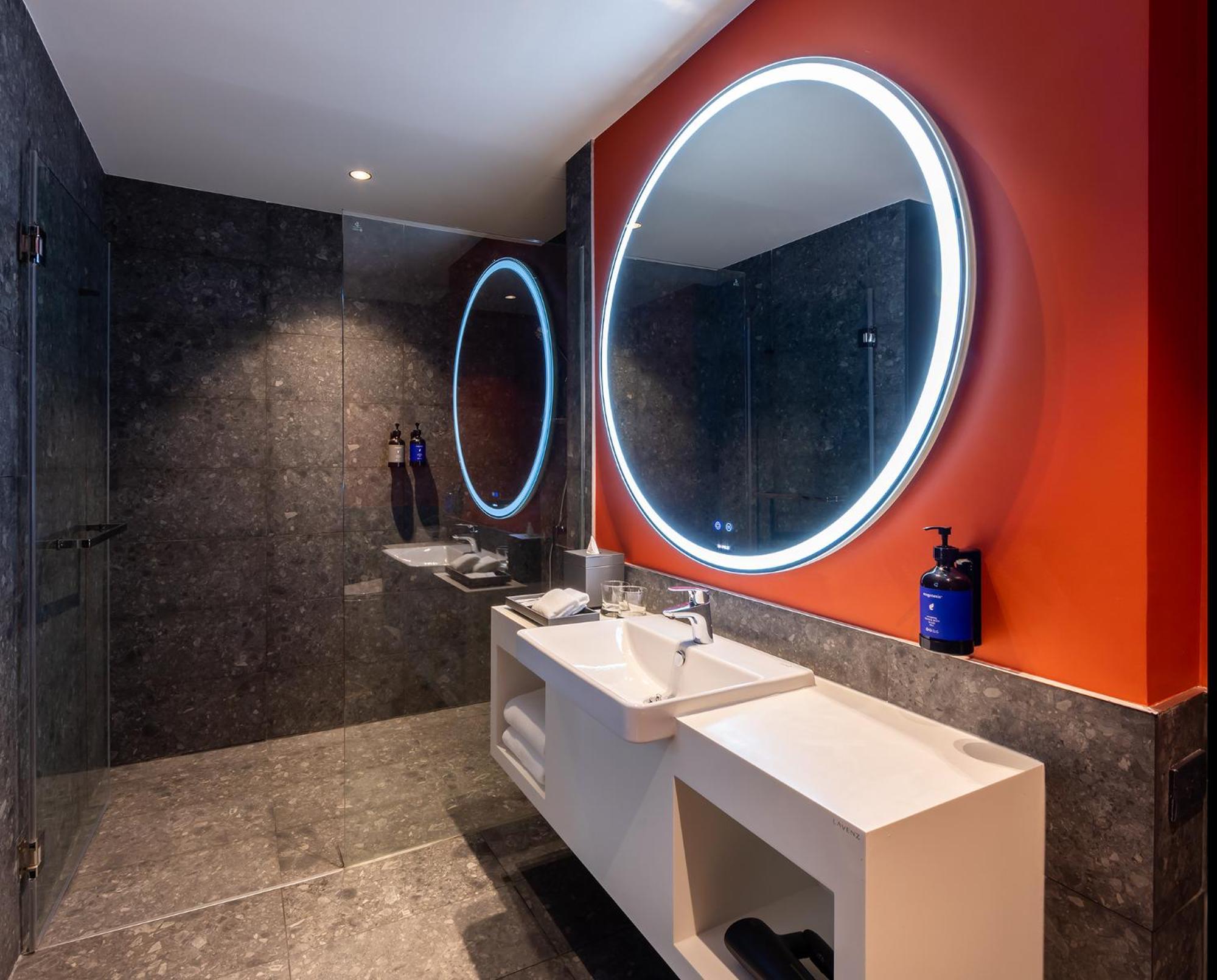 Travelodge Nimman Чиангмай Екстериор снимка